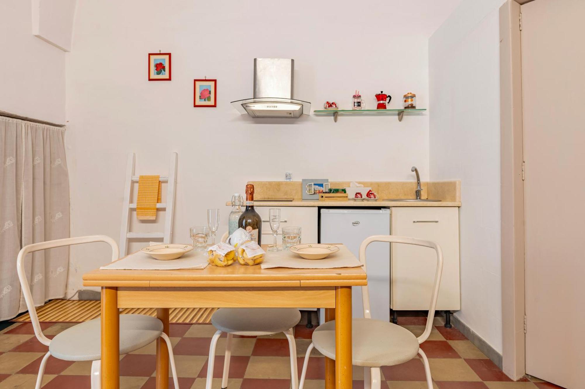 Ferienwohnung Γενος - Ghenos Ostuni Exterior foto